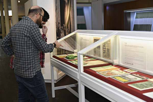 Muestra documental sobre la historia de la bandera