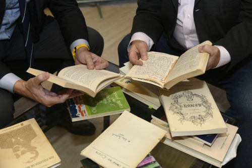 La Biblioteca del Museo de la Autonomía recibe una donación de libros ...
